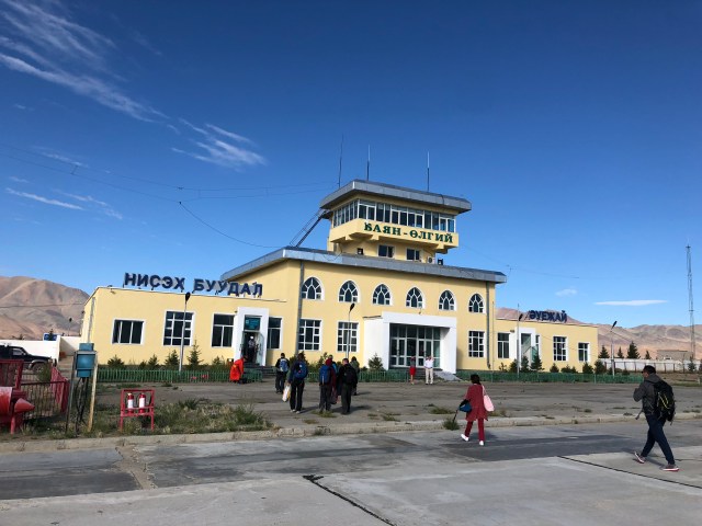 13C03FCE-5FDF-4250-83A7-C8E687029A2E