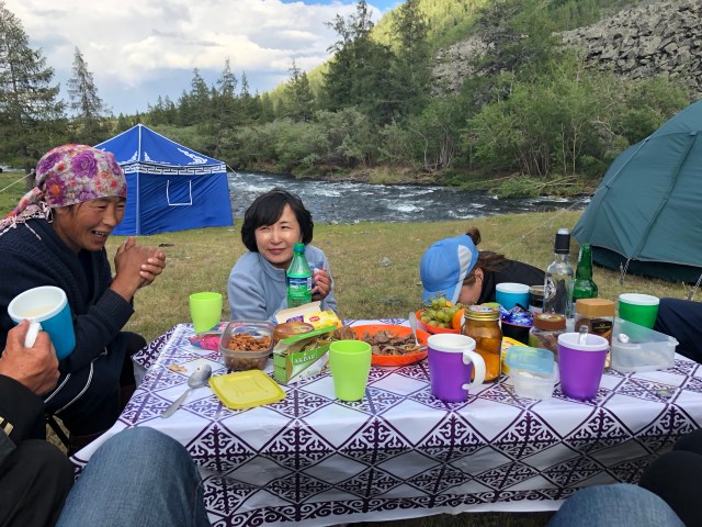 C4BA03A2-A6F5-4CF4-AA71-5770C57CF527