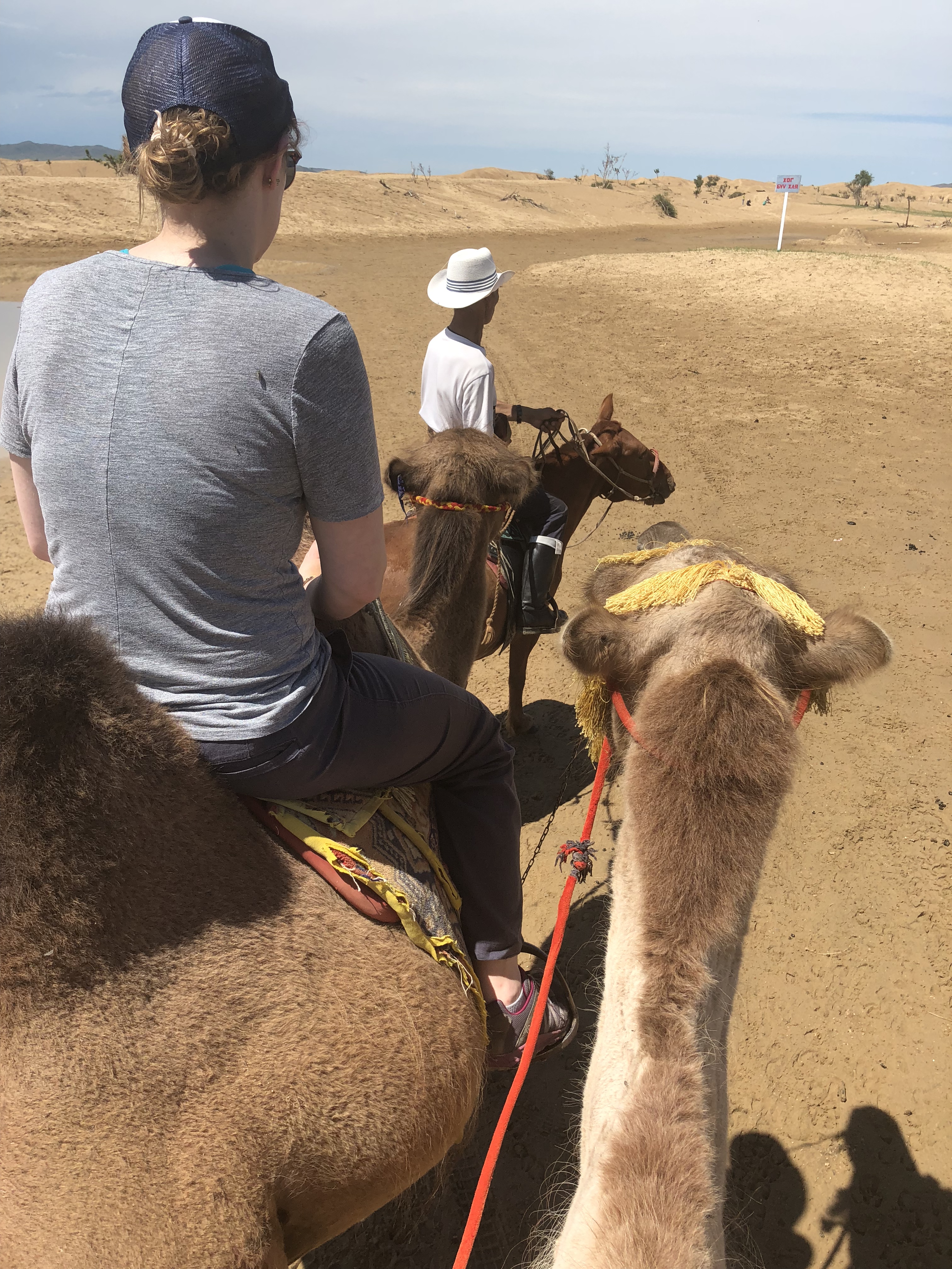 EAD3B0EE-EDA8-4914-86B2-53AF5EC5B693