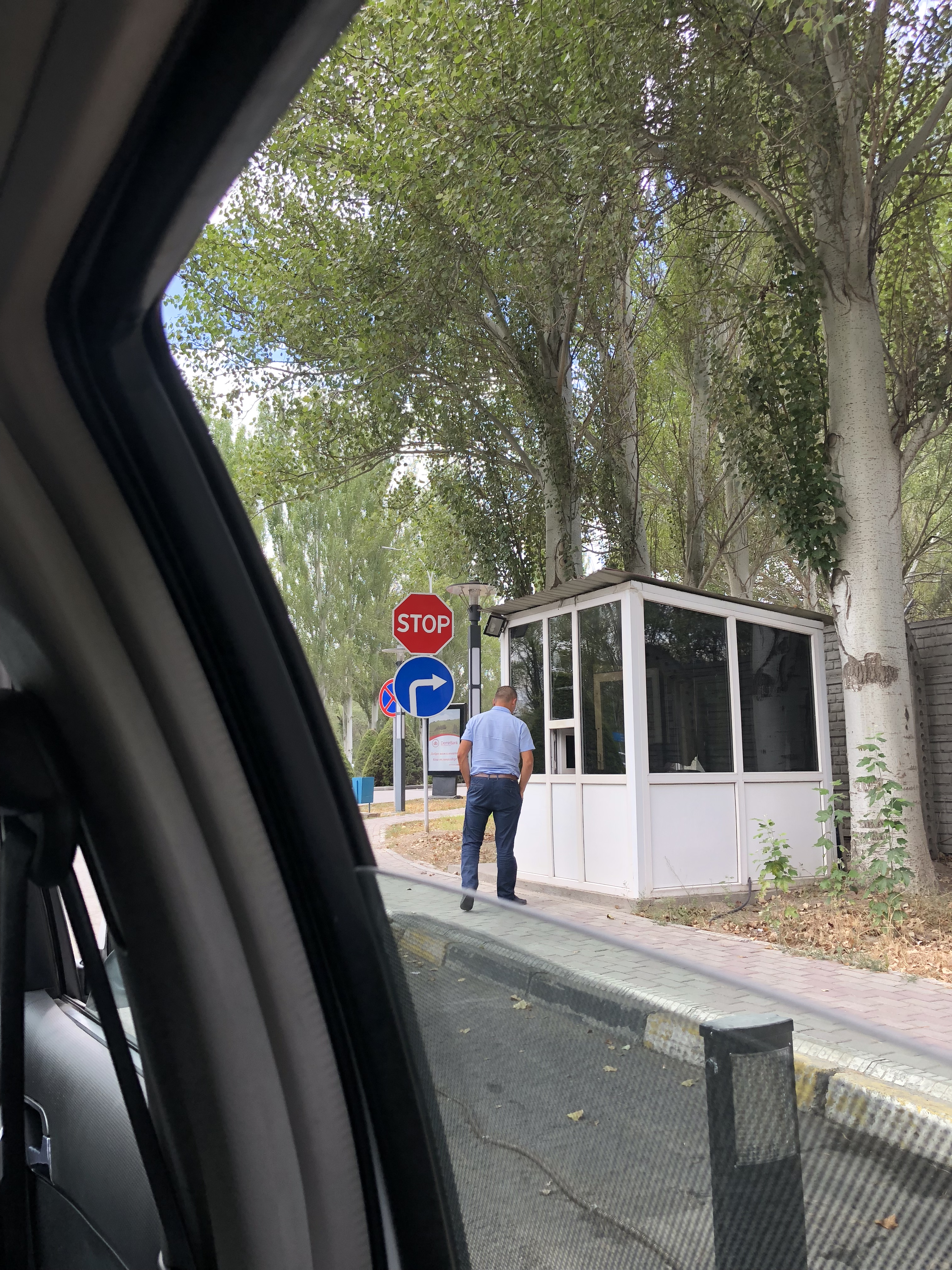 16381A3C-344D-44AA-9B7E-FE97B0D2B6A7