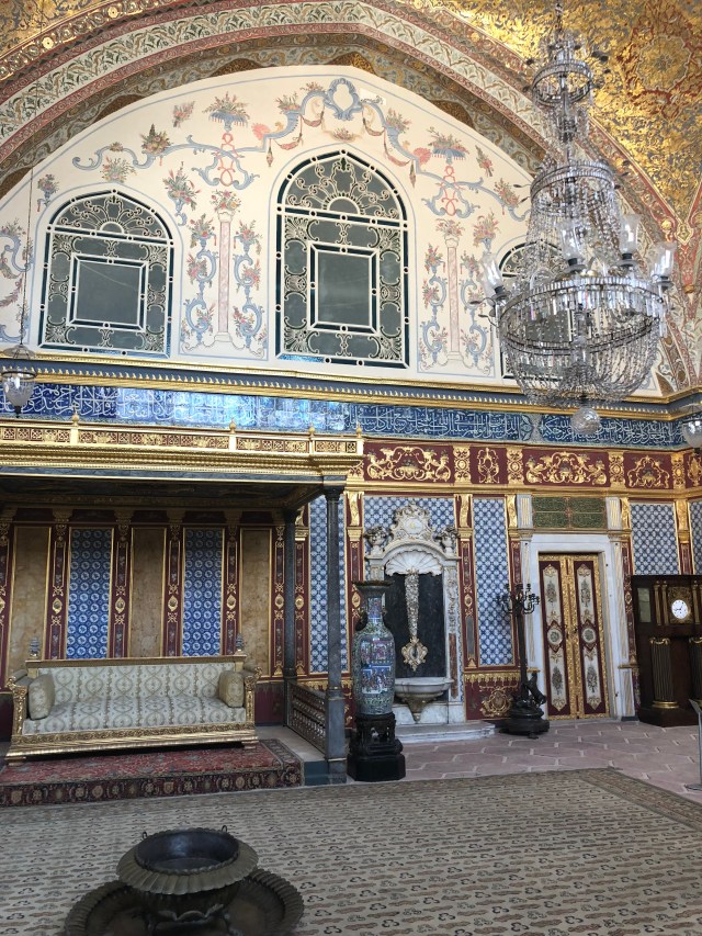 0E681B0C-831A-4F15-9EE6-50D2119D5509